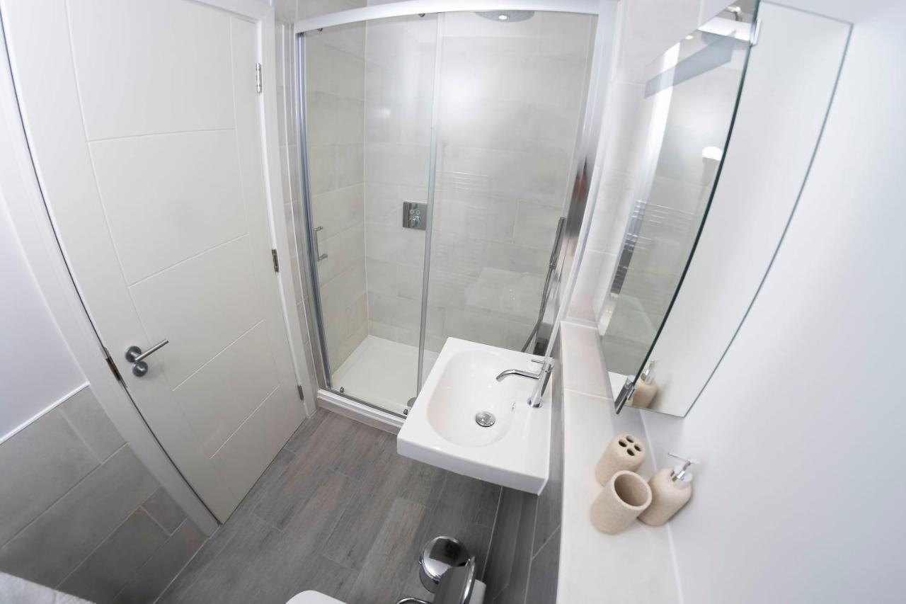 7 Putsborough - Luxury Apartment At Byron Woolacombe, Only 4 Minute Walk To Woolacombe Beach! Екстер'єр фото